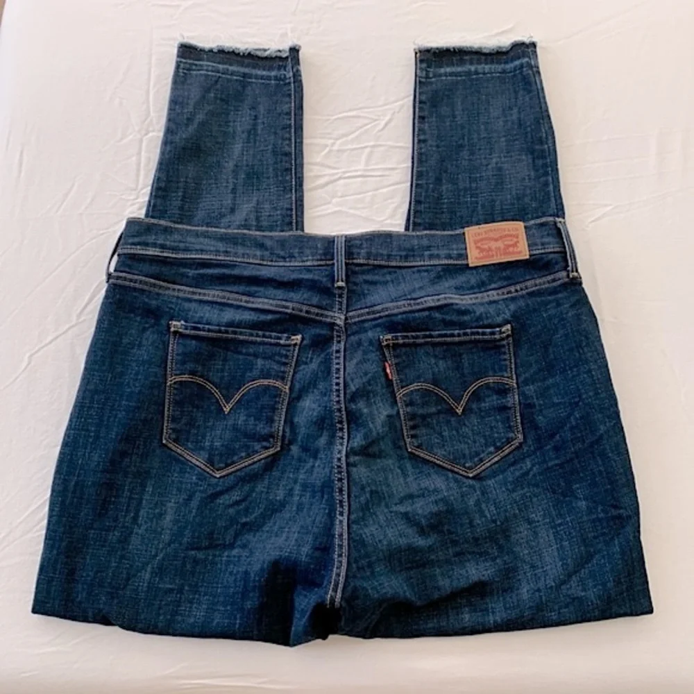 Levi’s 721 High Rise Skinny Jeans - Picture 7 of 14